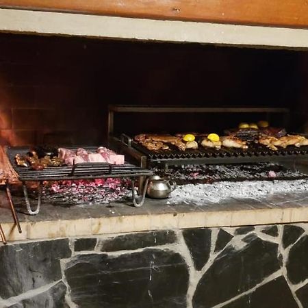 Hotel Caleta Olivia Hueso Per Екстериор снимка